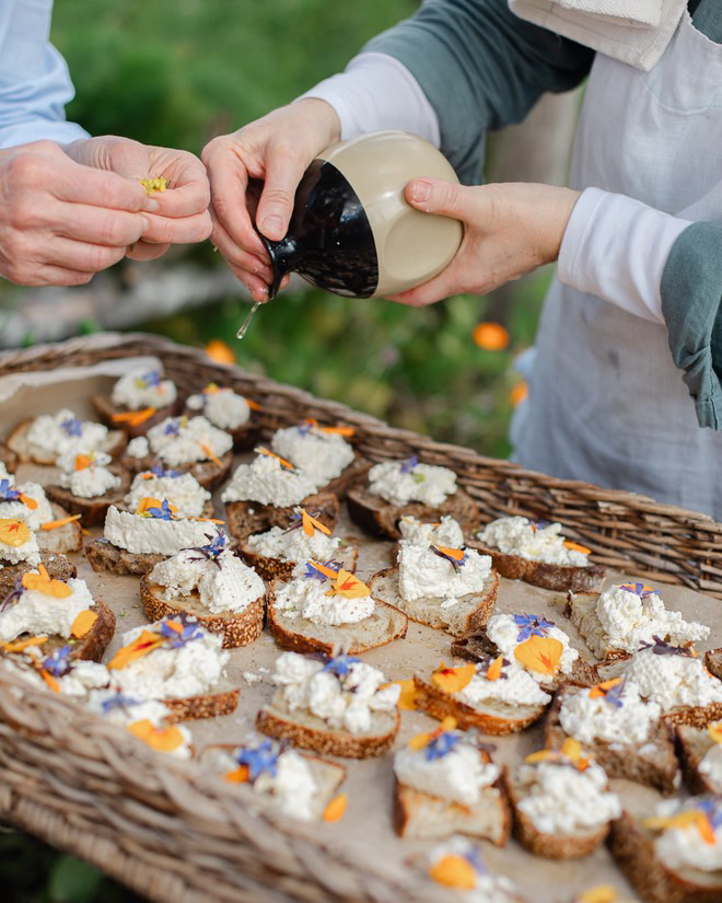 Serving bruschetta with ricotta