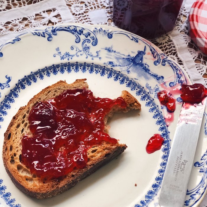 Italian jams, curds and preserves